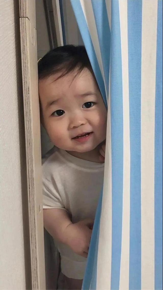 萌娃可爱的壁纸，高清壁纸可爱萌娃