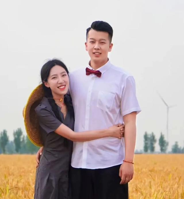麦小登跟男友初见面，带着父亲嫁给青梅竹马
