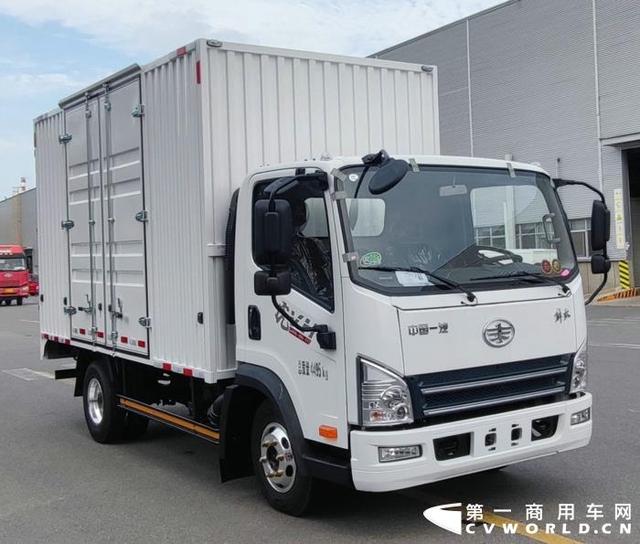 柴油轻卡汽车大全，解放轻卡3.5米最新款（丰田四驱版轻卡房车）