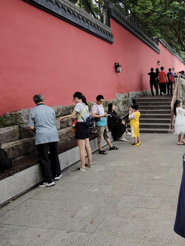 重庆矿山公园旅游攻略，废弃矿山蝶变生态公园