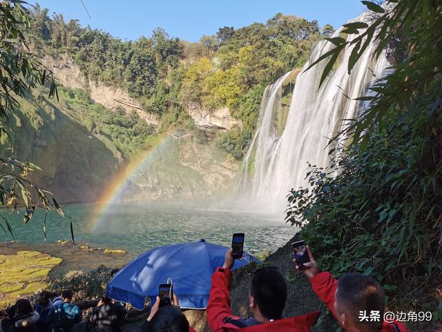 黄果树瀑布简介，贵州的黄果树瀑布简介（因黄果树瀑布而小有名气）