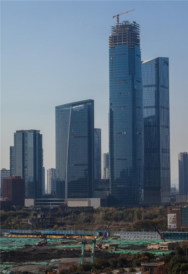 六朝古都十朝都会，南京第一高楼为什么不能再高