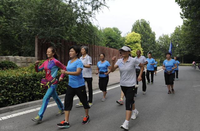 适合所有人运动的方式，快走运动有什么好处