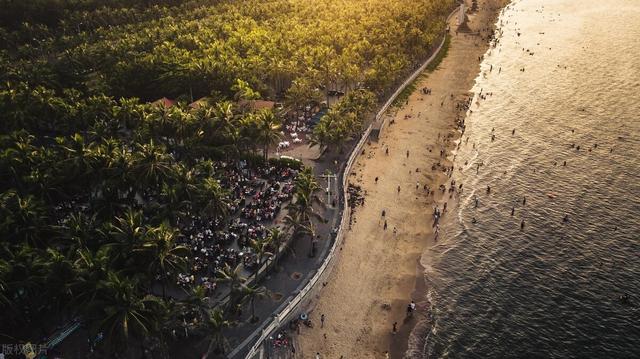 鹿回头山顶公园，海南的名胜古迹有哪些