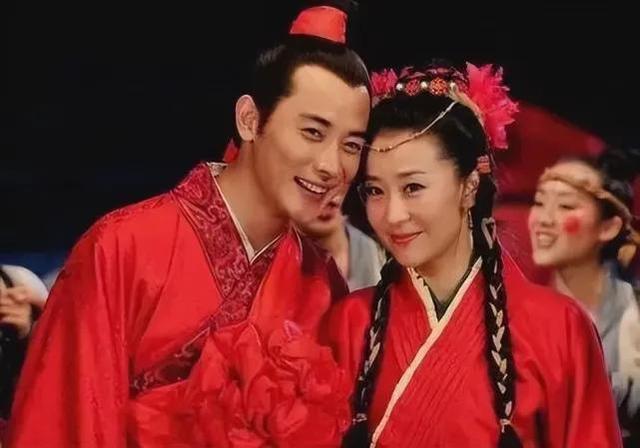 电视剧演员罗晋资料，拍戏时拍来一个老婆