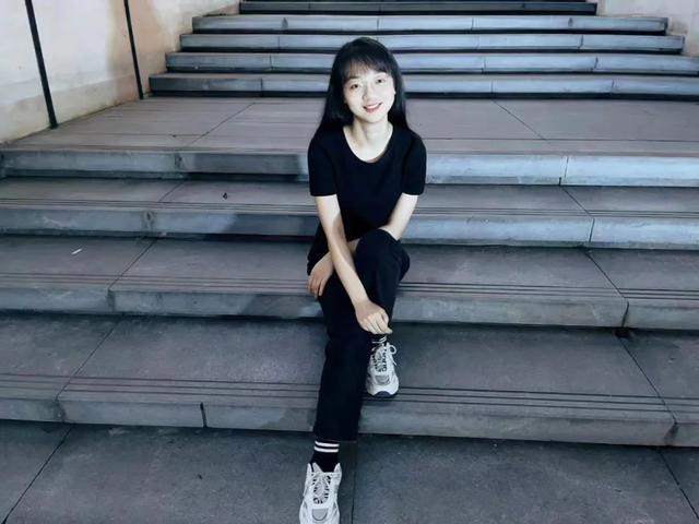 保送北大的数学天才，才华横溢北京女学霸