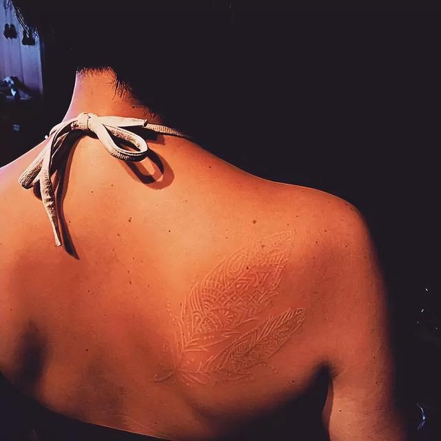 纹身隐形图案，鸽子血不一定能满足你