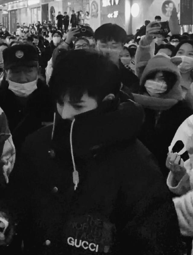 网红殷世航身高，网红殷世航现身引轰动