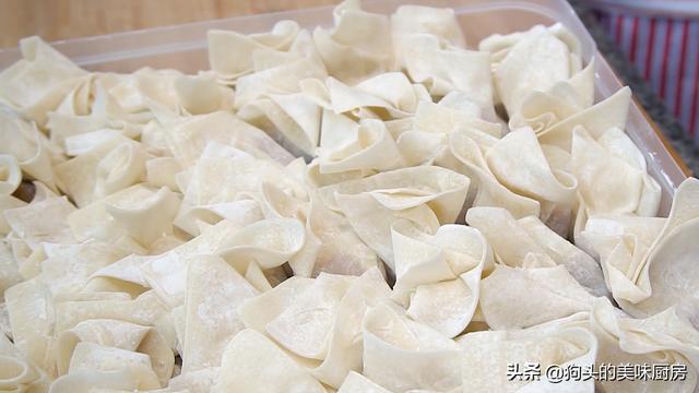 家常馄饨汤怎么调，馄饨汤怎样调制才鲜美（10年店主教你用开水调小馄饨汤）