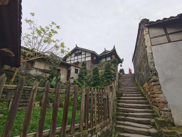 重庆主城周边古镇旅游推荐，我先给你推荐最值得游览的这二十三座