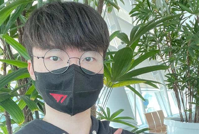 faker李哥有多强，LPL四大中单凑一起刚好同等