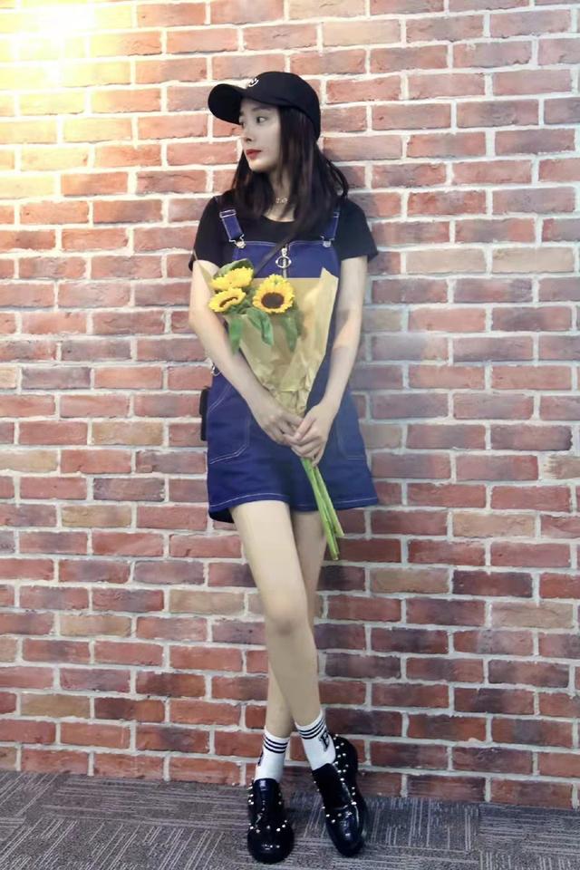 杨幂时尚穿搭大盘点，杨幂穿搭进化史