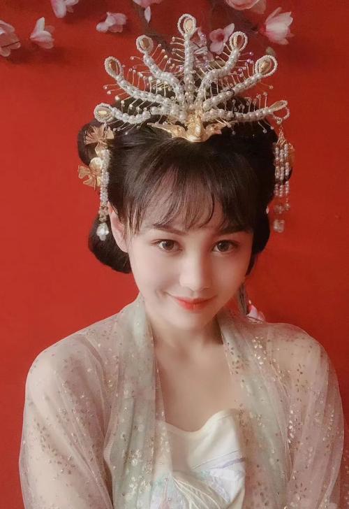 花椒主播明玉，花椒海选中被于正相中参演《延禧攻略》