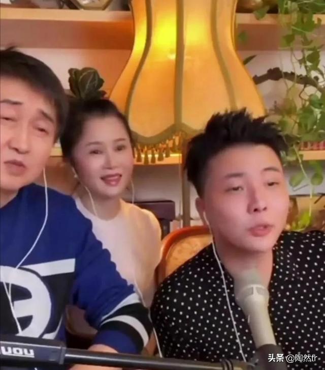 付笛声任静家庭情况，付笛声任静夫妇携儿子直播唱歌