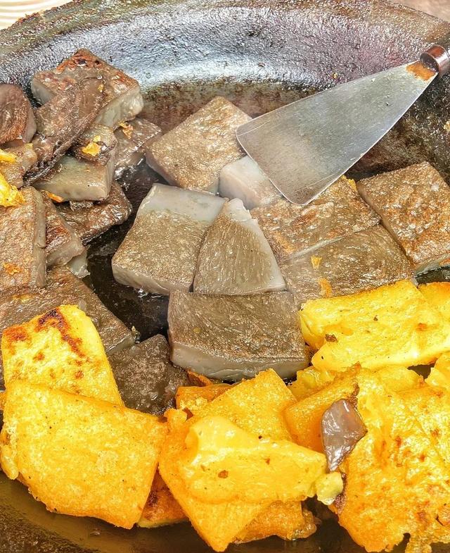 云南十八怪美食，云南最难忘的十道美食（云南十八怪之牛奶做成片片卖）