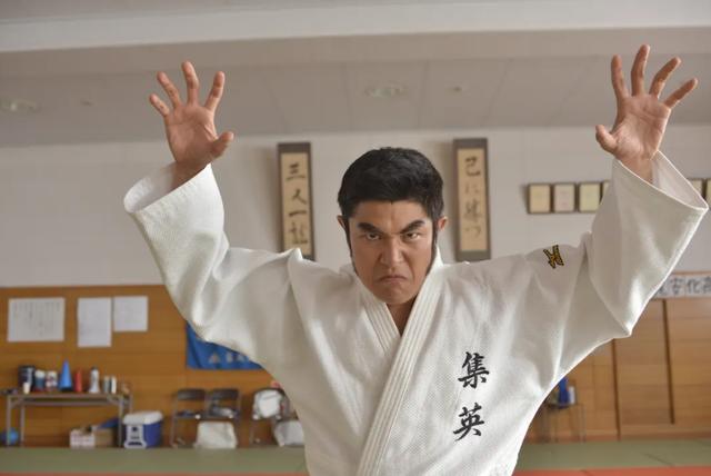 最近看了两部特别棒的电影，至少在影院让我爽到了