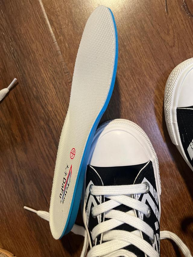 飞跃橡胶鞋怎么样，不同厂家飞跃帆布鞋测评