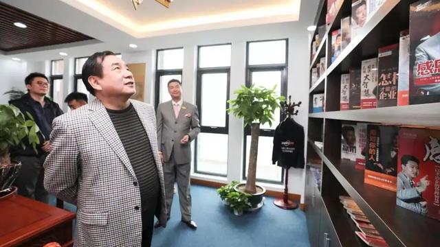 80年代北京首富李晓华，71岁李晓华2000年北京首富