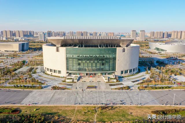 郑州最高的建筑，郑州最大的标志性建筑（郑州裕达国贸酒店更名）