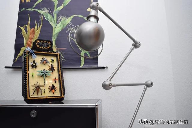 不可思议的20个乐高作品，《鬼妈妈》中的粉红公寓