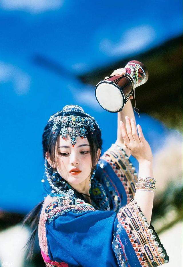 贫民窟女孩爆梗，贫民窟女生（贫民窟女孩一夜爆红）