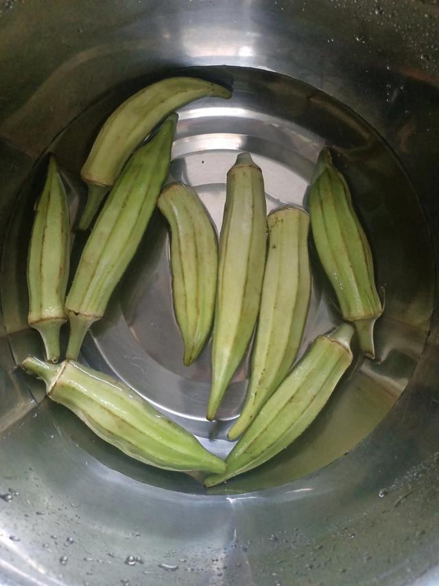秋葵的家常做法，蒸秋葵做法（超好吃的22种秋葵的做法大全）