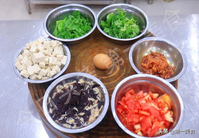 天然石磨豆腐的做法，传统古法用石磨打豆腐的全过程