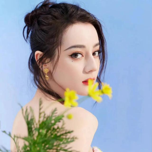 迪丽热巴历年绯闻，迪丽热巴和黄景瑜被扒出恋爱细节