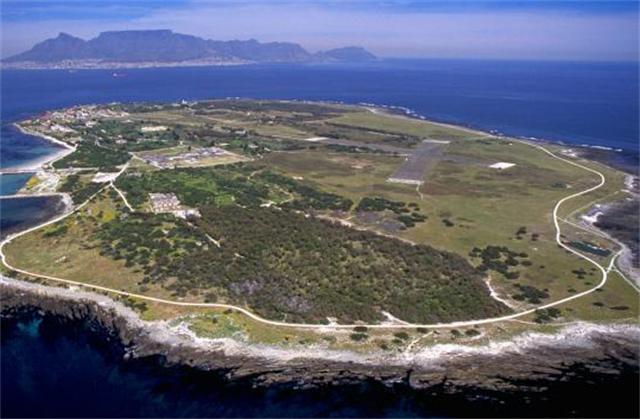 世界上最小岛国瑙鲁没有首都，同为南太平洋岛国