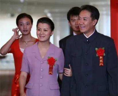 李幼斌为什么娶史兰芽，李幼斌为何转身娶了3婚的史兰芽