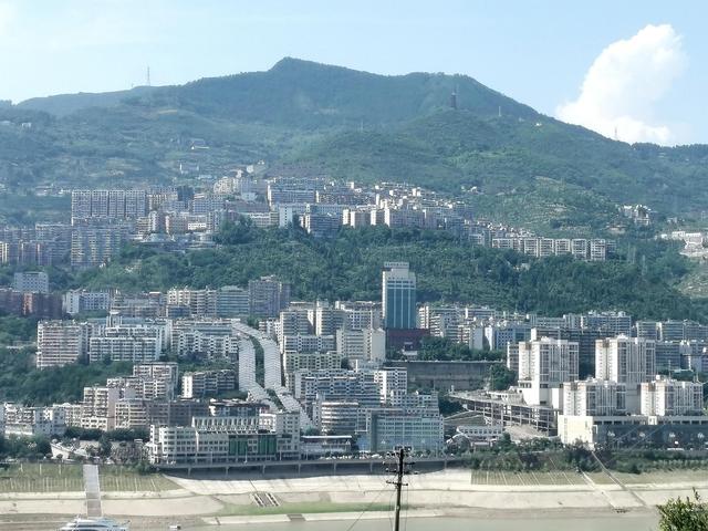 重庆万州第一大瀑布，婚外感情中男人追女人是一种什么样的心态