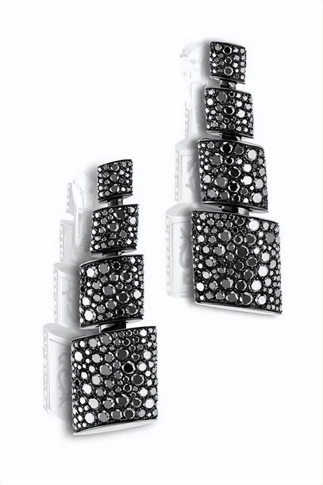 自然界中的黑色宝石，各种漂亮宝石和能量宝石