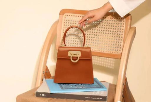 比较洋气的10款包包，9款不怕过时又很显品味的包包大推荐