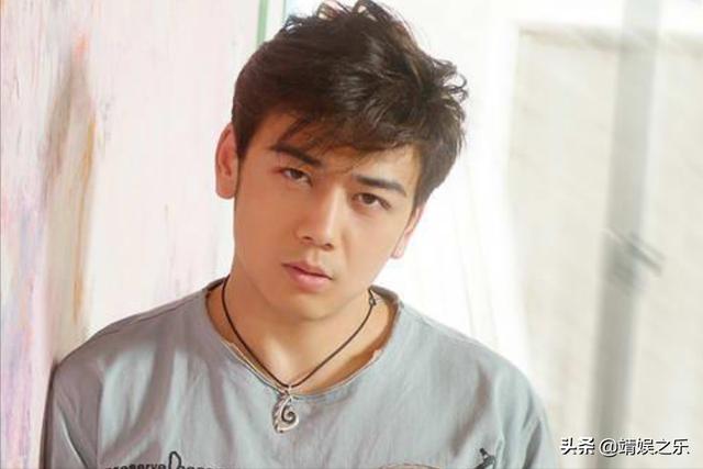 杨烁变成小包总，跌落的口碑到底是回不去了