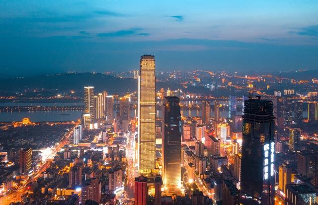 风凌天下新书口碑炸裂，滚开新书登顶玄幻榜首