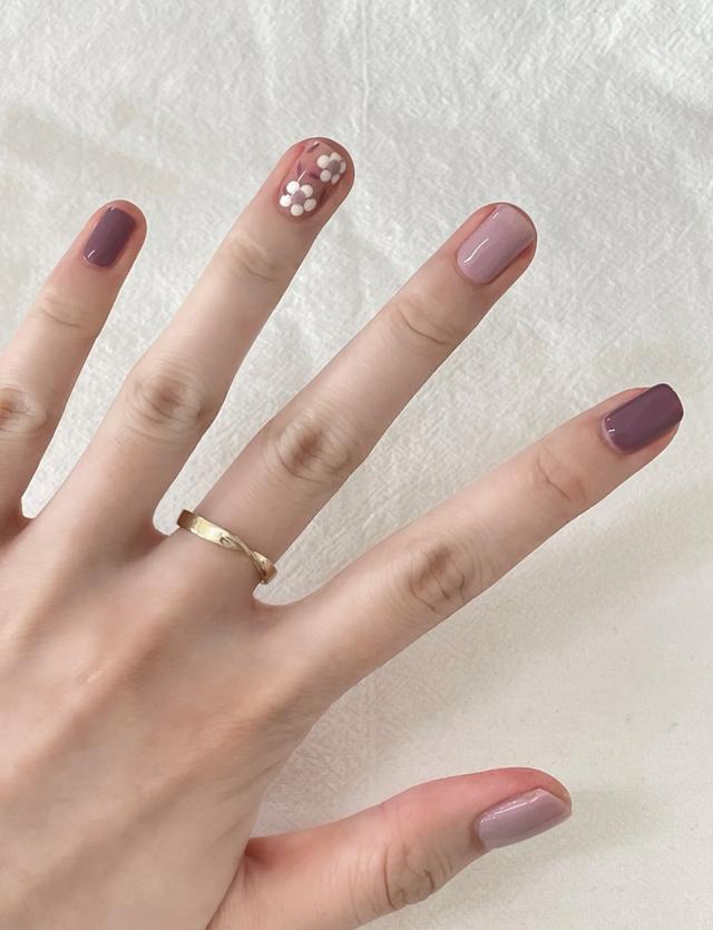 简直太美了非常显手白的一款美甲，20款早春美甲分享