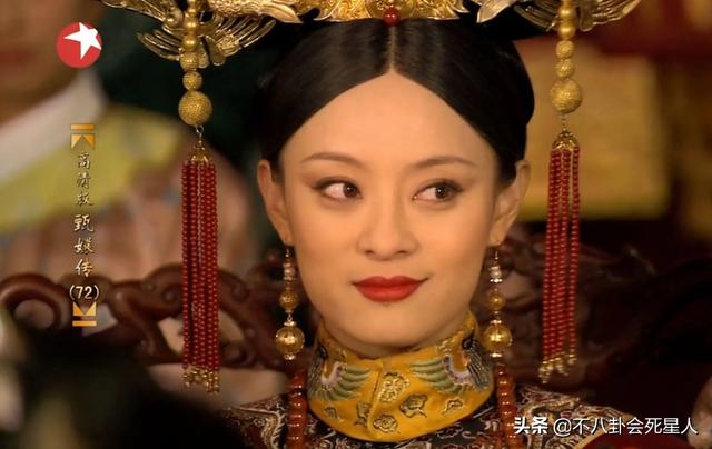 赵丽颖何炅拍照深情相拥超甜蜜，颖宝原来拥抱过这么多男神