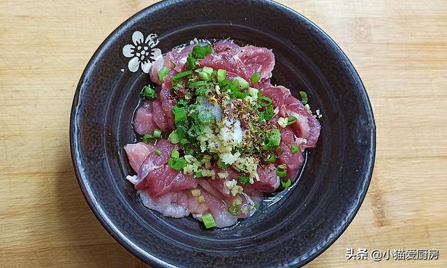 配上鲜嫩的豌豆尖烧成汤，豌豆尖汤怎么烧才爽口