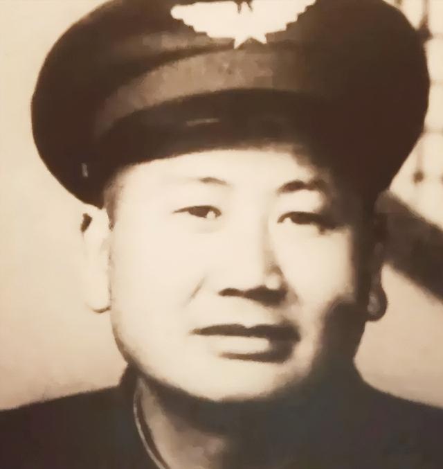 飞夺泸定桥是谁指挥的战役，此人指挥“飞夺泸定桥”