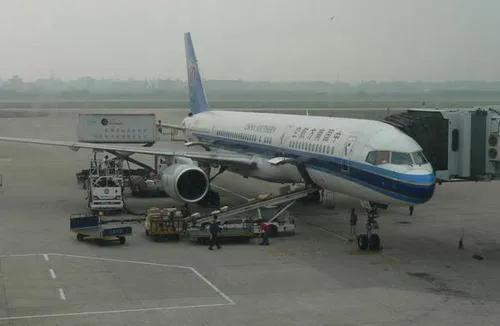 黑匣子记录很悲痛，97年南航空难事件乘客回忆