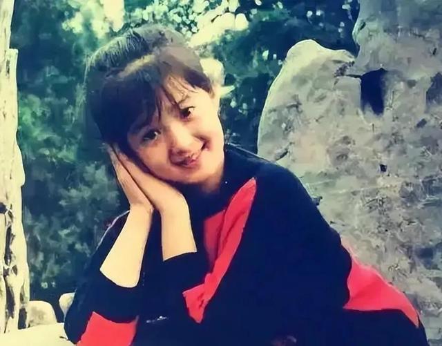 蒋欣分手后袒护前男友，盘点分手后仍替前男友考虑的女星