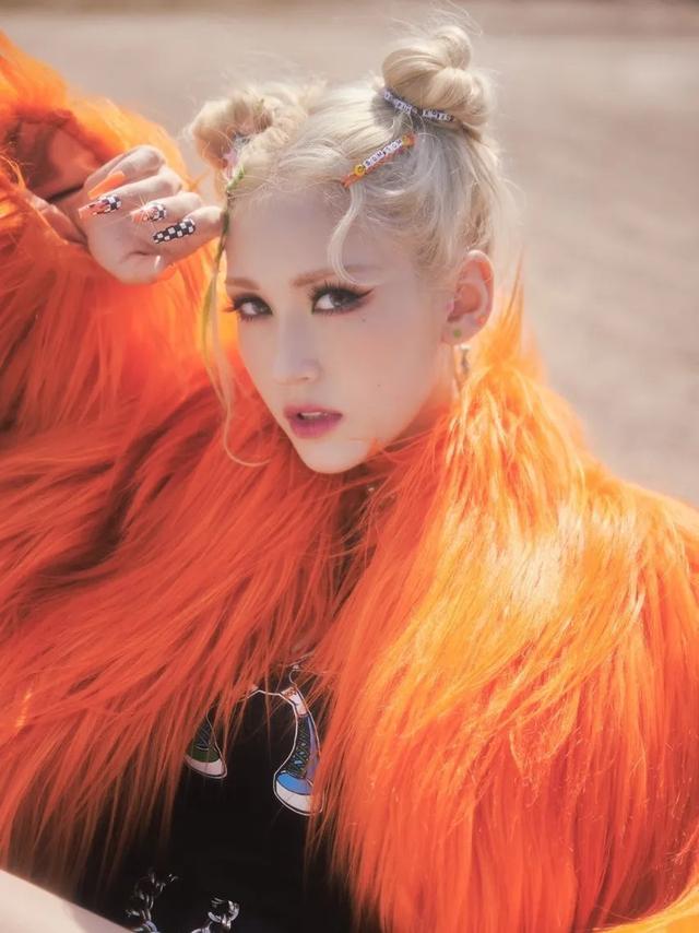 她凭什么被称为南韩第一真人芭比，来看看lisa的颜值