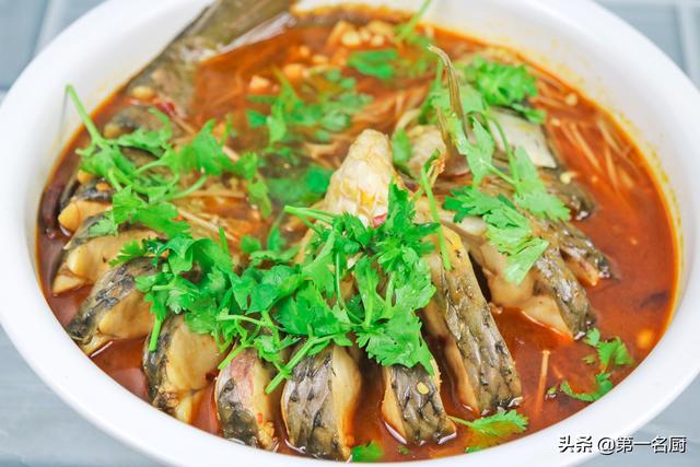 炖鱼放花椒大料吗，炖鱼最好放哪些调料
