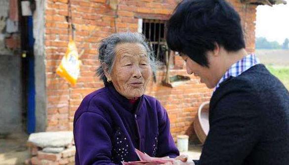 百岁老人陈秀英，百岁母亲陈秀英