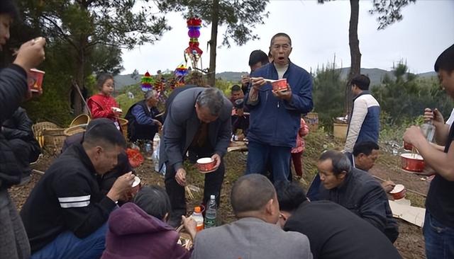 清明节的风俗是什么，清明节怎么过都有什么习俗（清明节有哪些习俗）