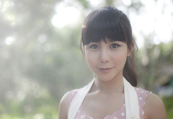 拜金女马诺现状怎么样，那个“宁可哭也要坐宝马”的女孩马诺