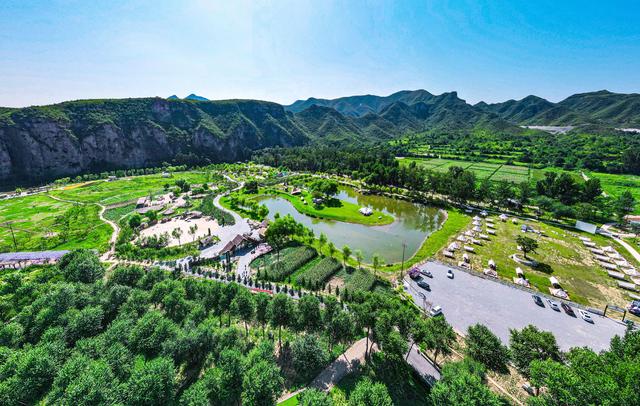 易县旅游景点太行水镇宣传语，文旅小镇河北乡村振兴的特色名片