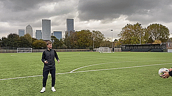 头球标准动作图解，头球的基础知识及如何防守头球