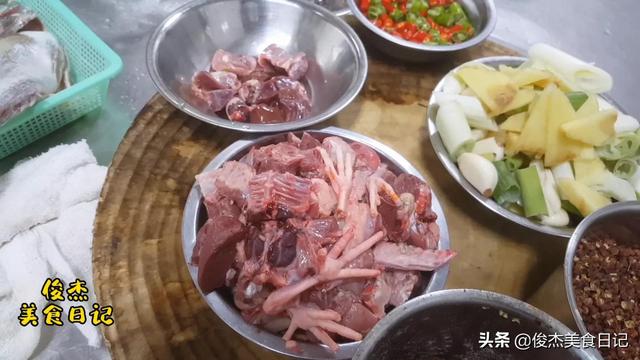 乳鸽的爆炒做法，临清炒乳鸽