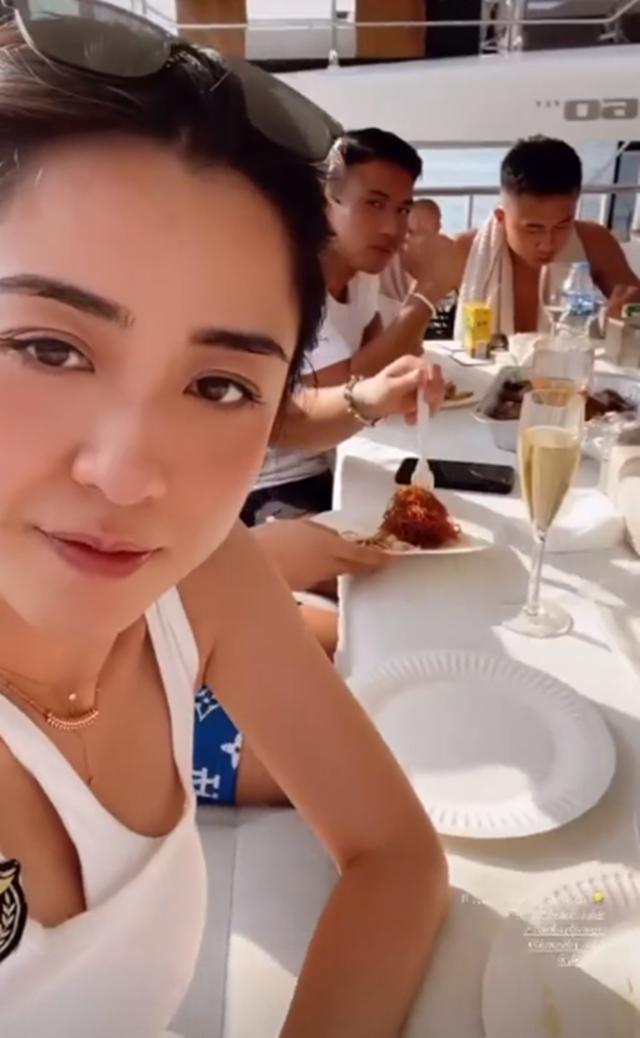 汤镇业现任女友，马国明宣布和汤镇宗女儿订婚